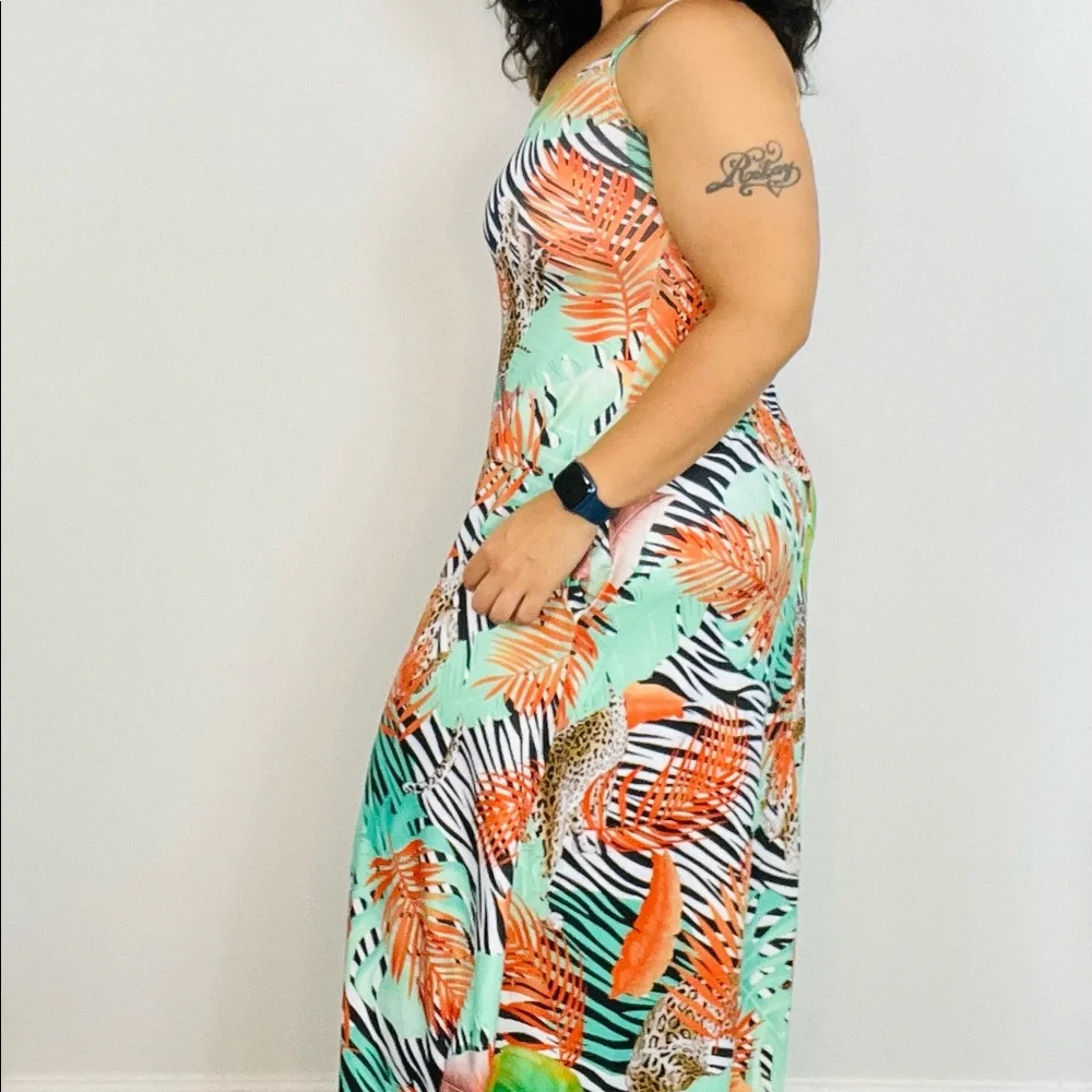 "Ree" Maxi Dress: Medium - Picture 3 of 7